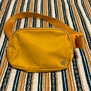 Lululemon Everywhere Belt Bag